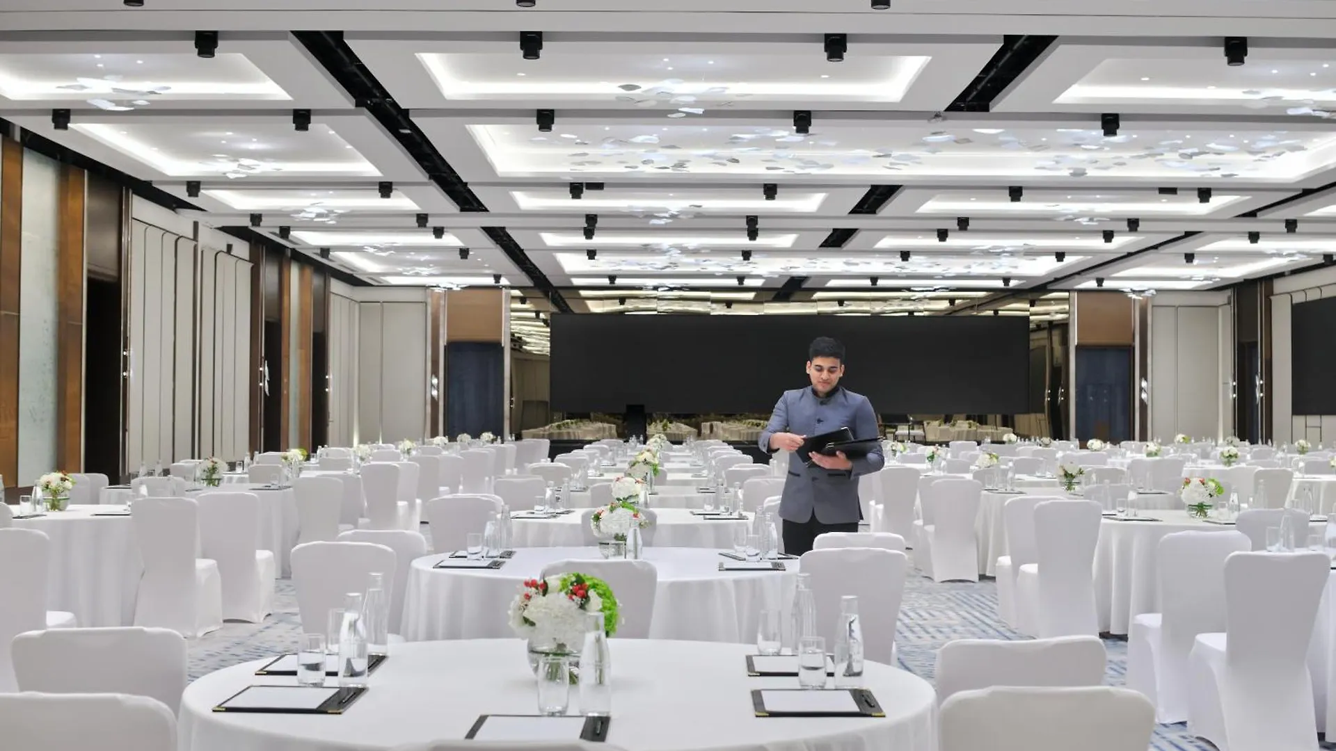 Intercontinental Dubai Festival City By Ihg